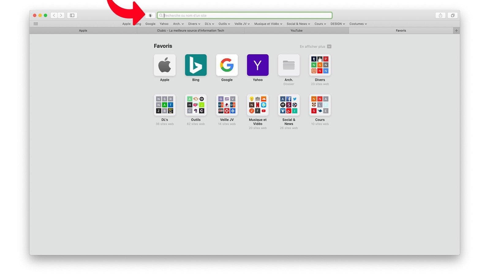 Safari window with the Favorites bar under the toolbar and a Start Page Favorites grid below